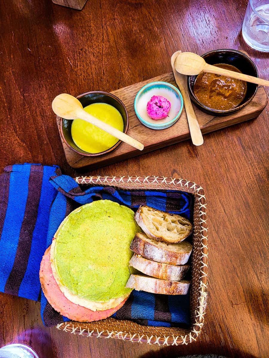 Each meal at Los Danzantes Oaxaca begins with complimentary bread and tostadas served with homemade accompaniments.