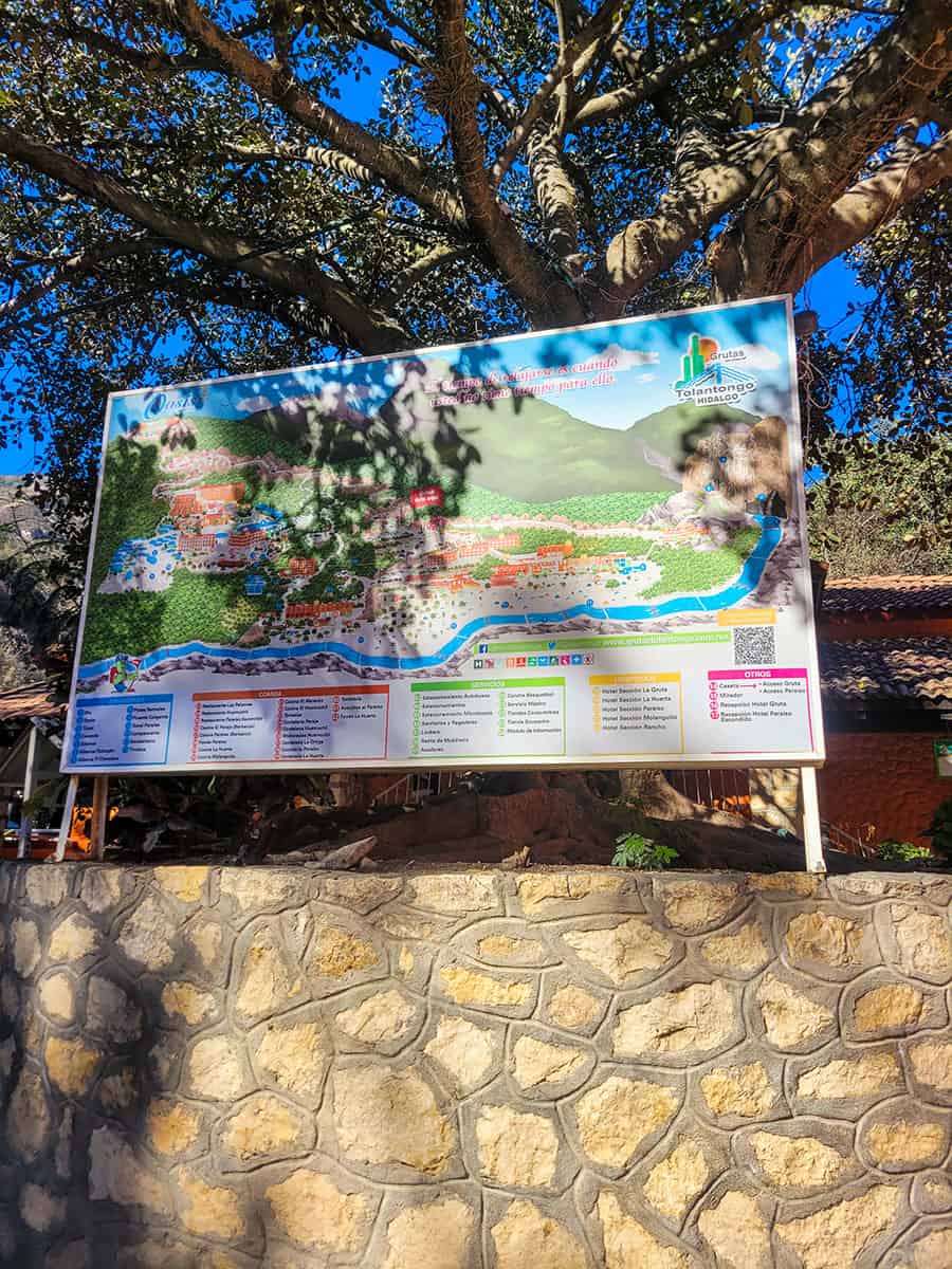 The map billboard of the park and amenities at Grutas Tolantongo.